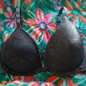 Gray lace bra 38DD #096
